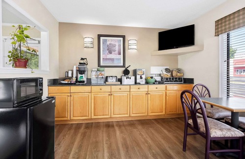 St. George Hotel | Econo Lodge St George