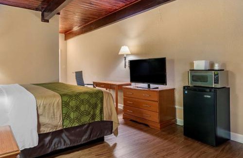 Tallahassee Cabin | Econo Lodge Tallahassee Near Capital -University