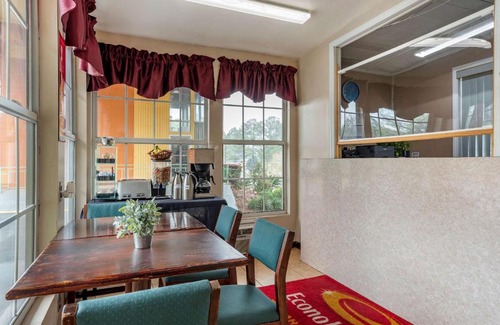 Tallahassee Cabin | Econo Lodge Tallahassee Near Capital -University