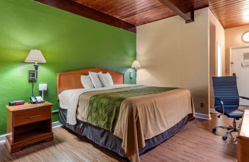 Tallahassee Cabin | Econo Lodge Tallahassee Near Capital -University