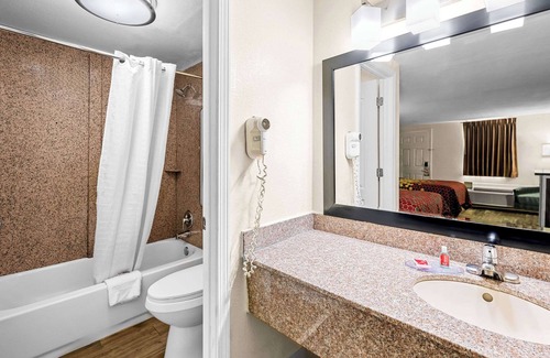 Blountville Hotel | Econo Lodge
