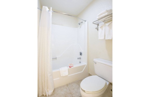 Forest City Hotel | Econo Lodge
