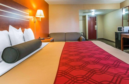 Hermitage Hotel | Econo Lodge