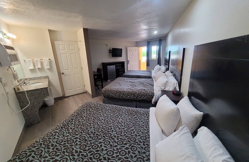East Las Vegas Hotel | Econo Lodge