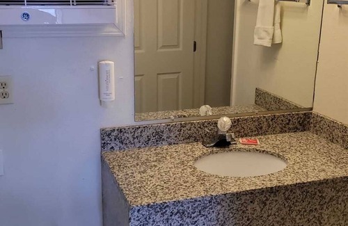 East Las Vegas Hotel | Econo Lodge