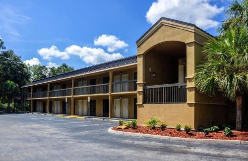 Palm Coast Cabin | Econo Lodge
