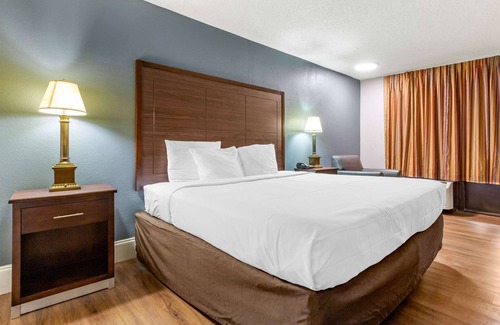 Rock Hill Hotel | Econo Lodge