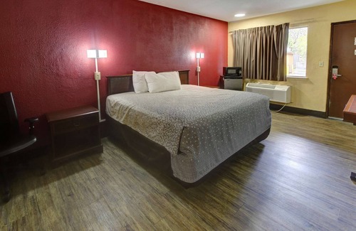 North Central Hotel | Econo Lodge Virginia Beach Town Center