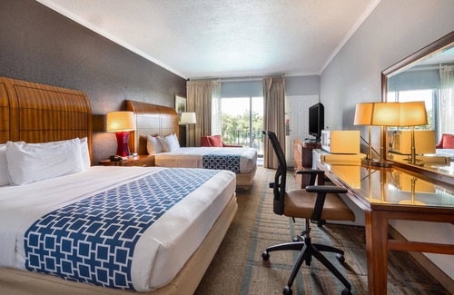 Cypress Gardens Hotel | Econo Lodge Winter Haven Chain Of Lakes