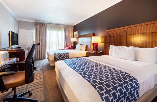 Cypress Gardens Hotel | Econo Lodge Winter Haven Chain Of Lakes