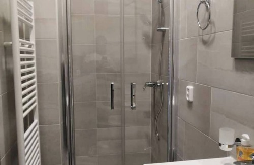 Rohansky ostrov Apartment | Economic group apartment with single beds