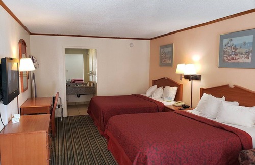 Wichita Hotel | Economy Hotel Wichita- Florence St.
