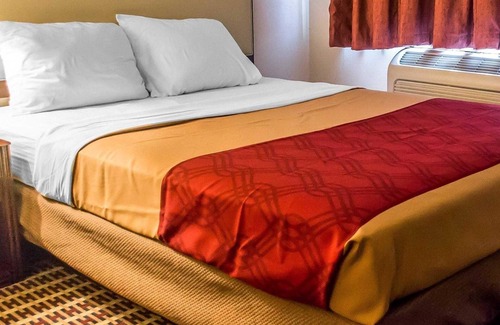 Warren Hotel | Economy Inn & Suites