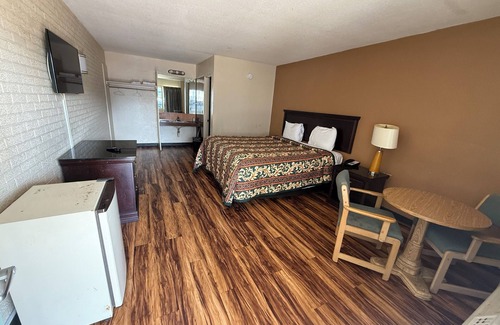 Belleville Hotel | ECONOMY INN