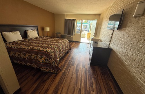 Belleville Hotel | ECONOMY INN