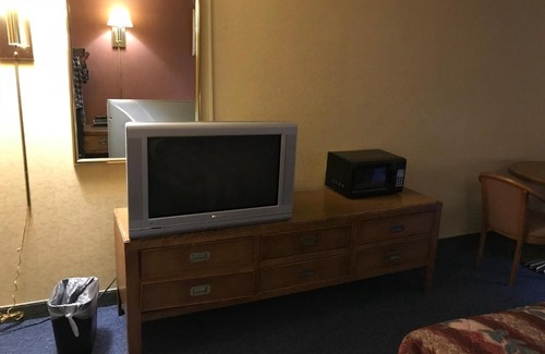 Fort Wayne Hotel | Economy Inn