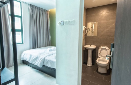 Kampung Sungai Nibong Hotel | Econtel Hotel