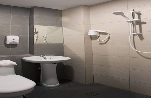 Kampung Sungai Nibong Hotel | Econtel Hotel