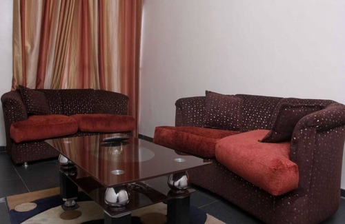 Surulere Hotel | ED Scob Suites Limited