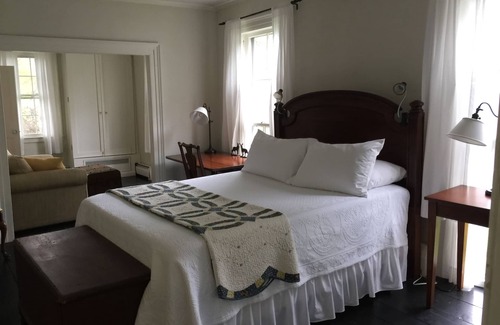 North Bennington Historic District House | Eddington House Inn