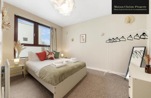 Bow Apartment | Eden 2Bedroom Apt Sleeps 6 in London with Wifi & Leisure By Maison Christo Property Short Lets & Serviced Accommodation