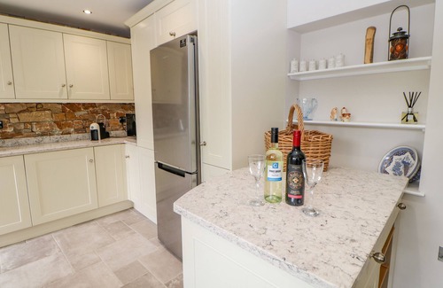 Appleby-in-Westmorland Cottage | EDEN COTTAGE, pet friendly, with open fire in Appleby-In-Westmorland