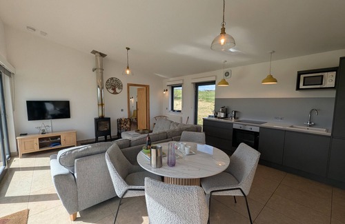 Kelso House | Eden Hideaway - Two Bedroom House, Sleeps 4