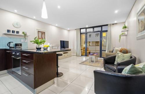 Big Bay Apartment | Eden on the Bay 150 by Host Agents