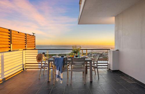 Big Bay Apartment | Eden on the Bay 167 by Host Agents