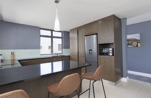 Big Bay Apartment | Eden on the Bay 240