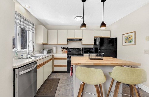 Bethel House | Eden Ridge Townhouse 4-F | 2 Bed, 2 Bath