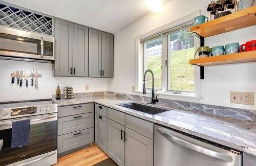 Bethel House | Eden Ridge Townhouse 6-G | 2 Bed, 2 Bath