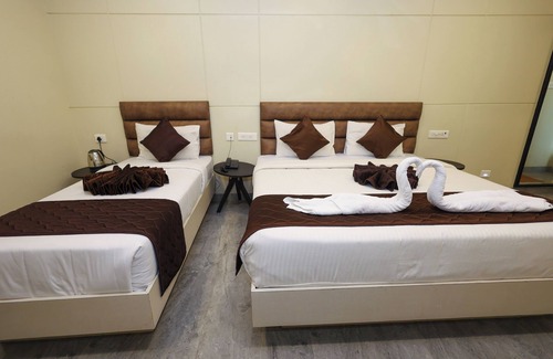 Kalapettai Hotel | Eden Roc