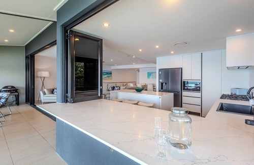 Hamilton Island Apartment | Edge 10 - Magnificent Views!
