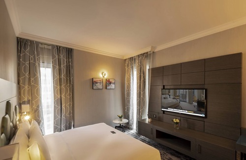 Deira Hotel | Edge Creekside Hotel