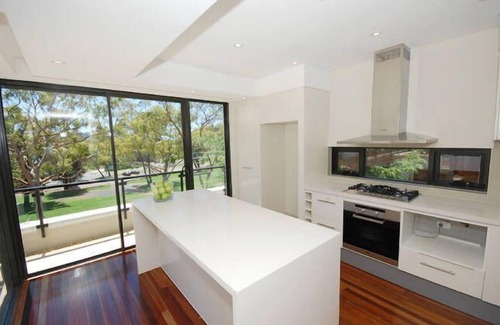 Avoca Beach Apartment | Edge Luxury Apartments - 100m to beach flat walk