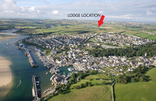 Treator Cabin | Edge of Padstow, 2 bedroom luxury lodge