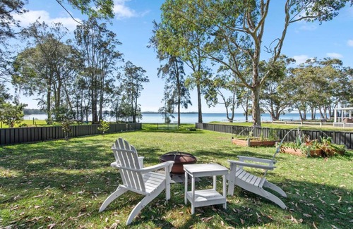 St. Georges Basin House | Edge Water - Belle Escapes Jervis Bay