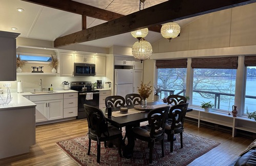 Edgecomb Cottage | Edgecomb Maine. Close to Boothbay & Wiscasset. Very private and relaxing.