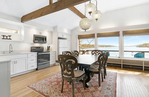 Edgecomb Cottage | Edgecomb Maine. Close to Boothbay & Wiscasset. Very private and relaxing.