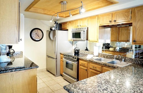 June Lake Apartment | Edgewater 18