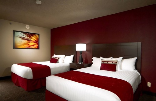 Laughlin Hotel | Edgewater Casino Resort, 3 x Sedona Pool View Queen Room, Free Parking
