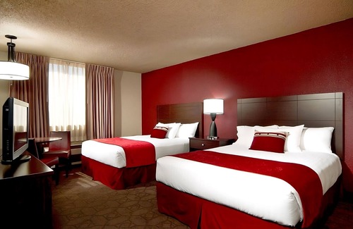 Laughlin Hotel | Edgewater Casino Resort, 3 x Sedona Pool View Queen Room, Free Parking