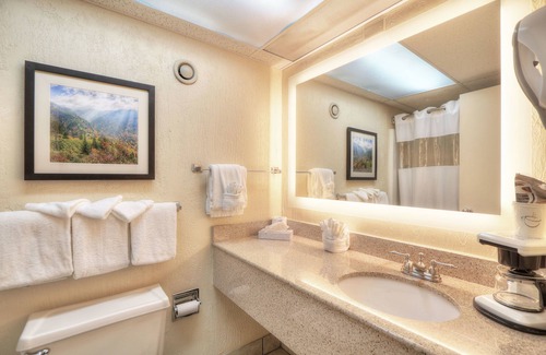 Gatlinburg Hotel | Edgewater Hotel - Gatlinburg