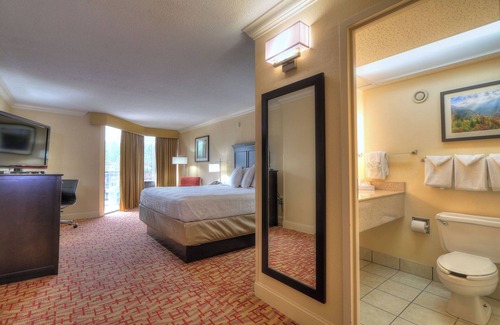 Gatlinburg Hotel | Edgewater Hotel - Gatlinburg