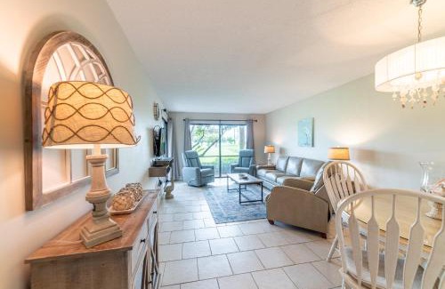 Panama City Beach House | Edgewater Villa 2006 'Sandy Shores Hideaway'
