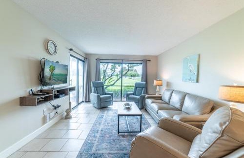 Panama City Beach House | Edgewater Villa 2006 'Sandy Shores Hideaway'
