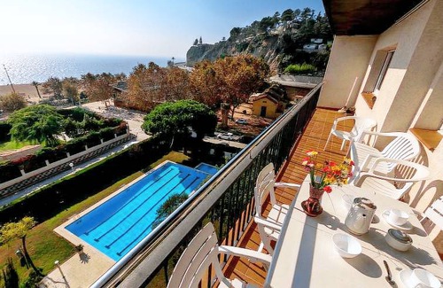 Calella Apartment | Edificio Blanqueries