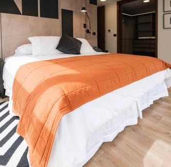 El Golf Apartment | Edificio HOME