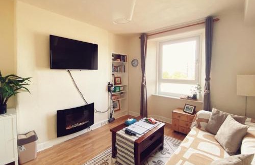 Edinburgh Apartment | Edinburgh Meadowbank 1-Bedroom Flat